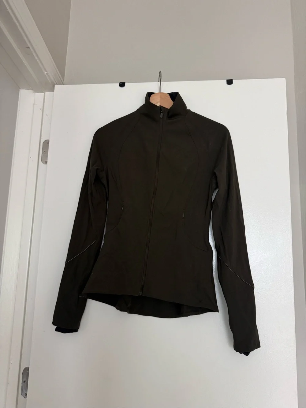 Lululemon Gait Keeper Jacket in Dark Olive